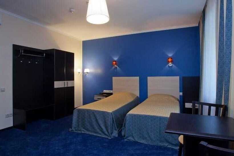 חדר סטנדרט, Antic