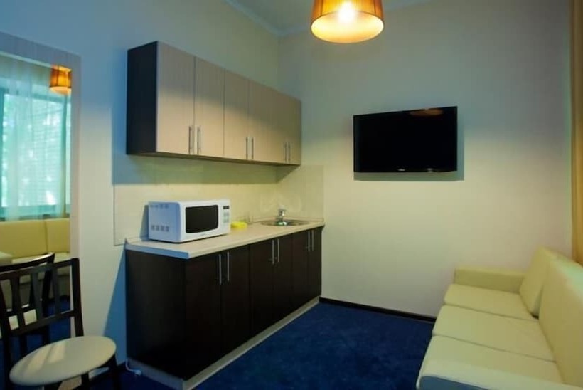 חדר סטודיו סטנדרד, Antic