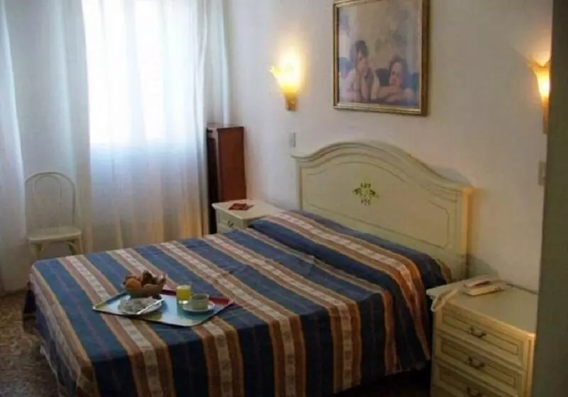 スタンダードルーム, B&b Hotel Liège Rocourt