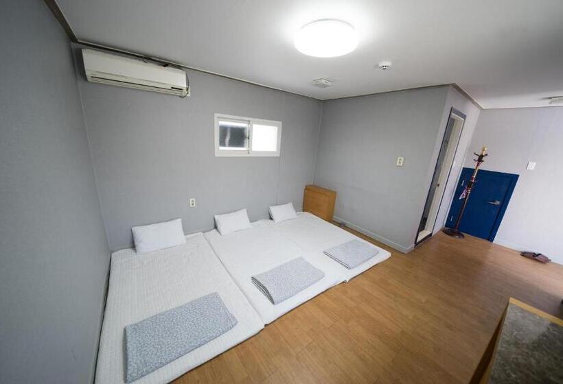 Quarto Triplo Estandar, Beewon Guest House