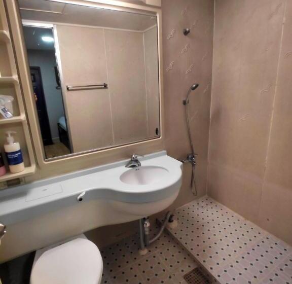 Quarto Estandar Individual, Beewon Guest House