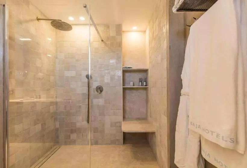 سوییت جونیور لوکس, Grand Relais Dei Nuraghi