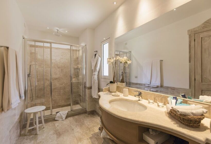 جناح جونيور, Grand Relais Dei Nuraghi