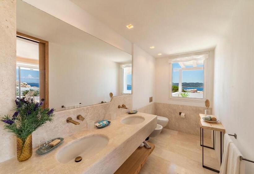 جناح مطلّ علي البحر, Grand Relais Dei Nuraghi