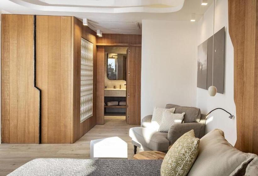 جناح جونيور ديلوكس, Grand Relais Dei Nuraghi