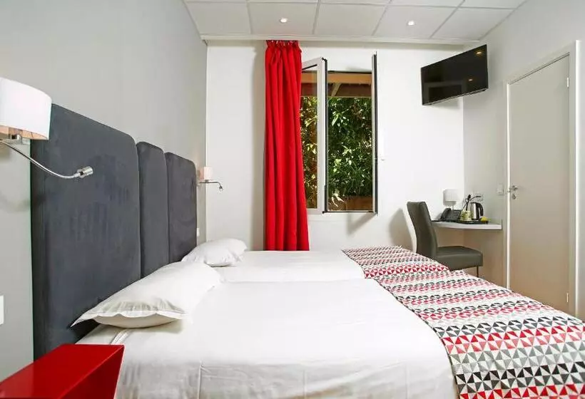 اتاق اکونومی, Hôtel Méditerranée