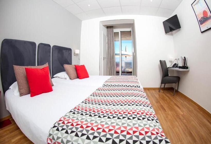 Номер Superior Вид на Бассейн, Hôtel Méditerranée