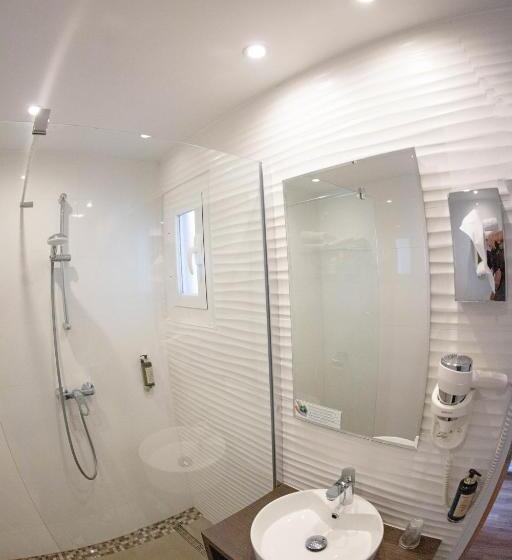 Номер Basic, Hôtel Méditerranée