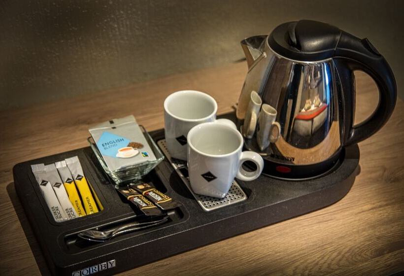 标准单人间, Hulsman