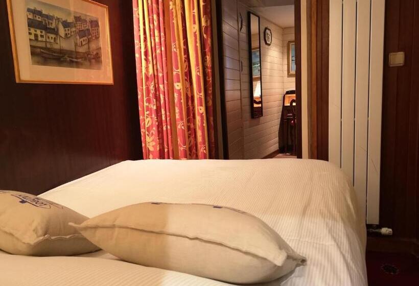 اتاق عادی یک تخته, K Loys