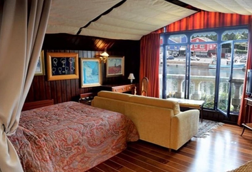 اتاق سوپریور با چشمانداز, K Loys