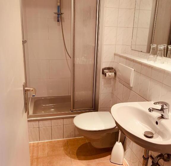 Номер Стандарт, Kunibert Der Fiese Superior