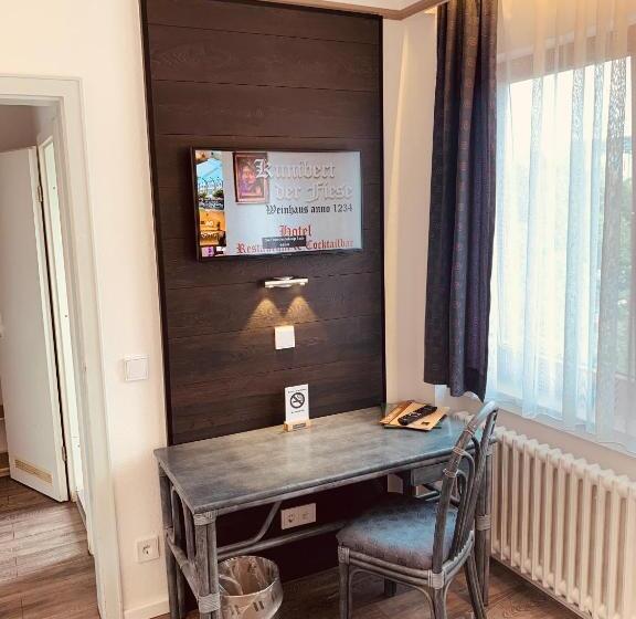 Номер Стандарт, Kunibert Der Fiese Superior