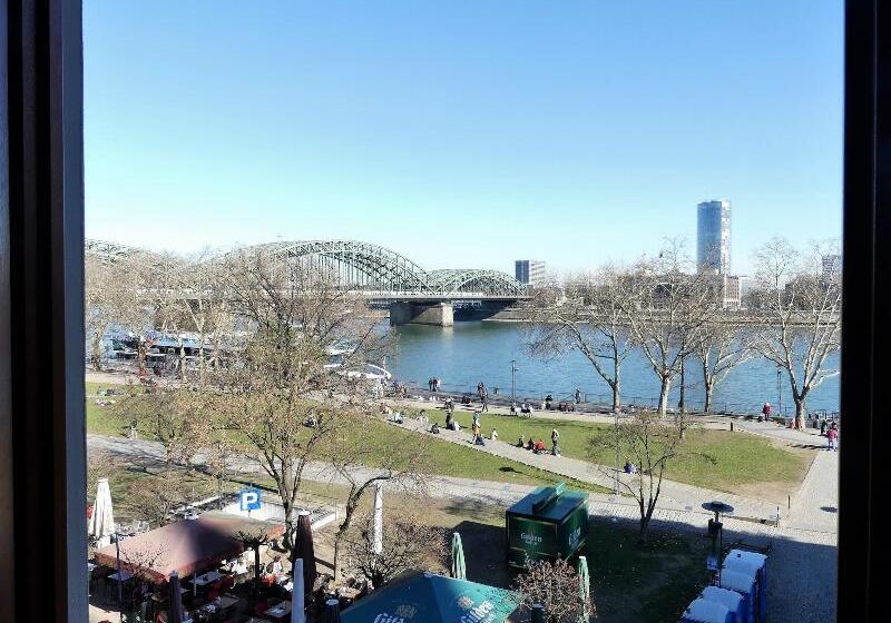 Номер Стандарт Индивидуальный, Kunibert Der Fiese Superior