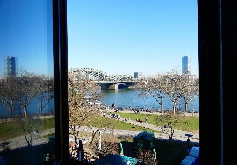 Номер Стандарт Индивидуальный, Kunibert Der Fiese Superior