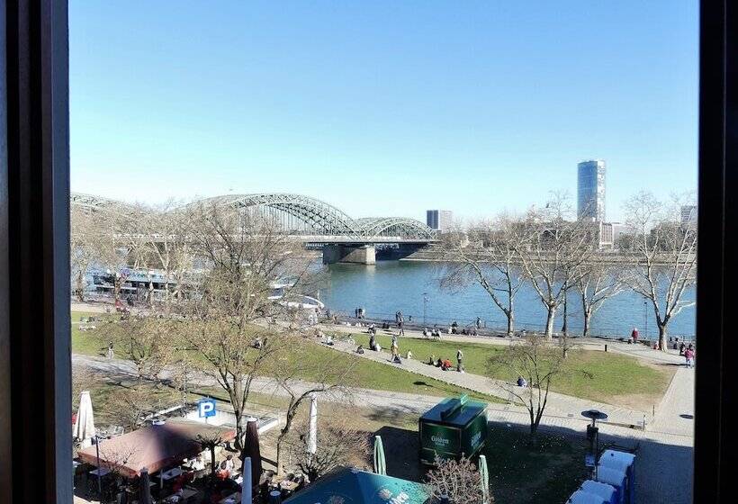 Номер Стандарт Индивидуальный, Kunibert Der Fiese Superior