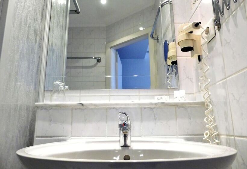 Номер Стандарт, Kunibert Der Fiese Superior