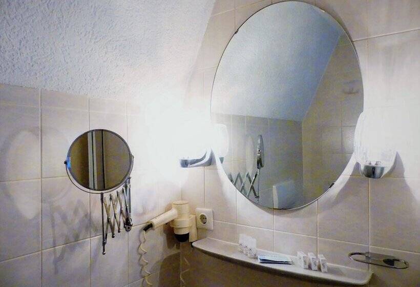 Номер Стандарт Трехместный, Kunibert Der Fiese Superior