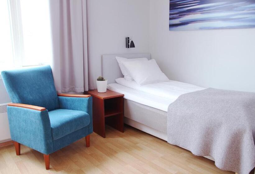 标准单人间, Marena