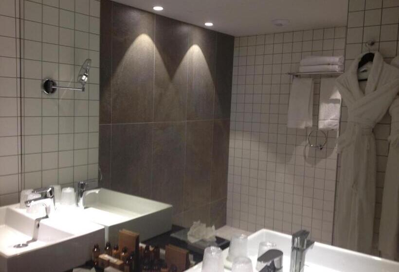 جناح جونيور, Mercure Villefranche Sur Saône