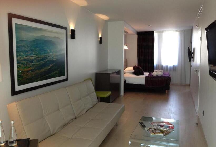 جناح جونيور, Mercure Villefranche Sur Saône