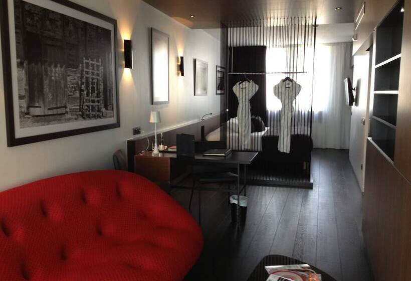 جناح جونيور, Mercure Villefranche Sur Saône