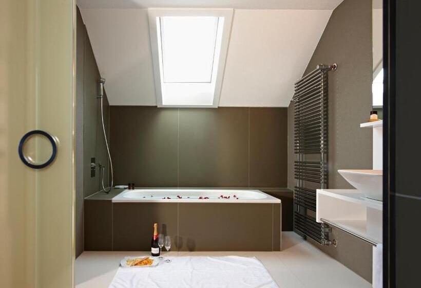 ジュニアスイート, Restaurant Rössli