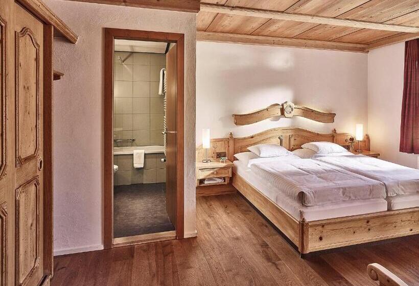 带山景的高级间, Schonegg