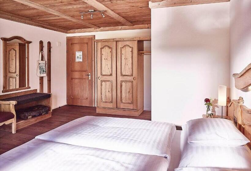 带山景的高级间, Schonegg