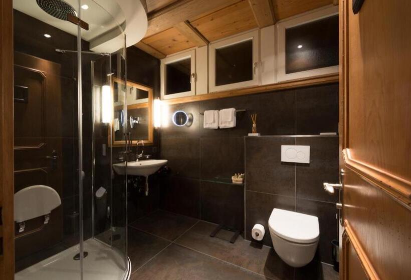 豪华房间, Schonegg