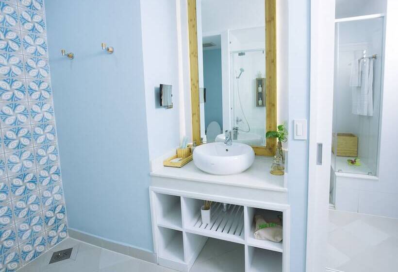 اتاق استاندارد با چشمانداز باغ, The Cliff Resort & Residences