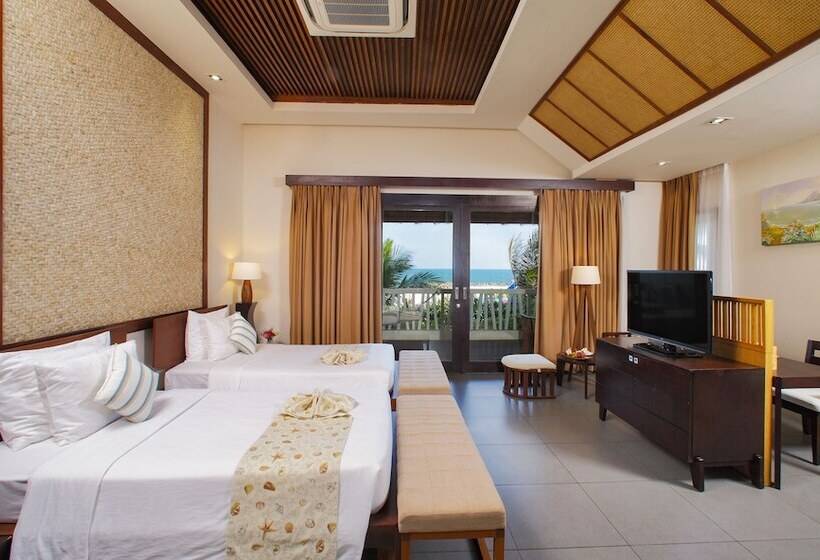 بانگلوی استاندارد, The Cliff Resort & Residences