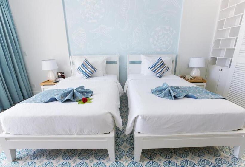 اتاق استاندارد با چشمانداز استخر, The Cliff Resort & Residences