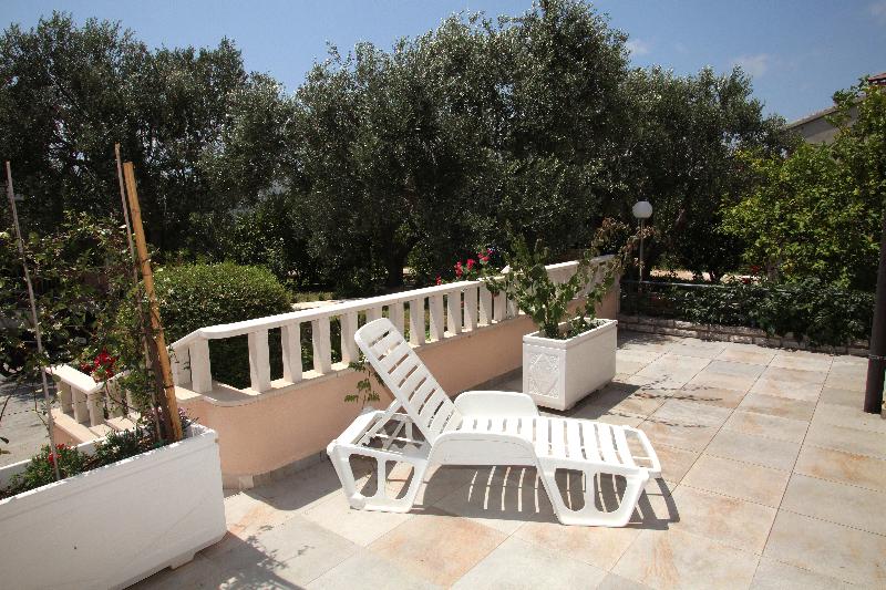 テラスつきの２ベッドルームアパートメント, Villa Sun