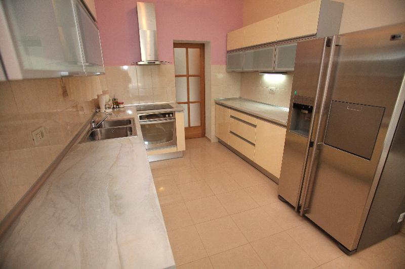 テラスつきの２ベッドルームアパートメント, Villa Sun