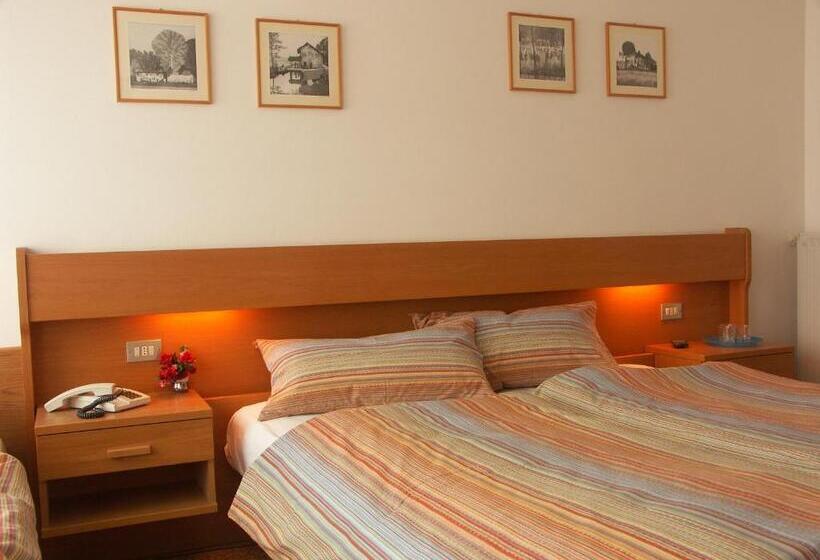 Номер Стандарт с Балконом, Villa Clara