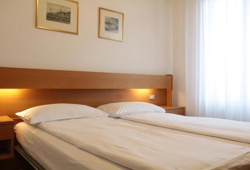 Номер Стандарт с Балконом, Villa Clara