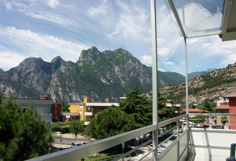 Номер Стандарт Индивидуальный с Балконом, Villa Clara