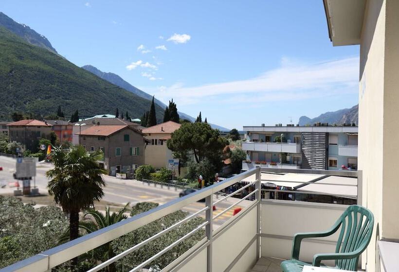 Номер Стандарт с Балконом, Villa Clara