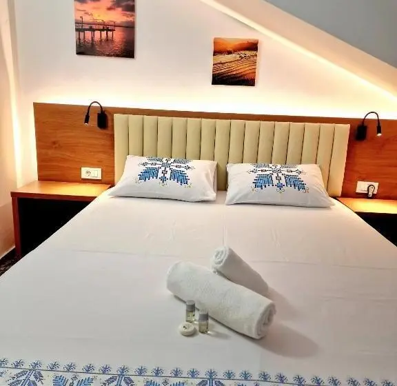 スーペリアスタジオ, Stay Inn Rediu