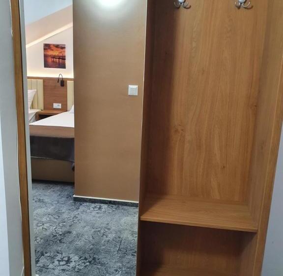 اتاق استاندارد, Stay Inn Rediu