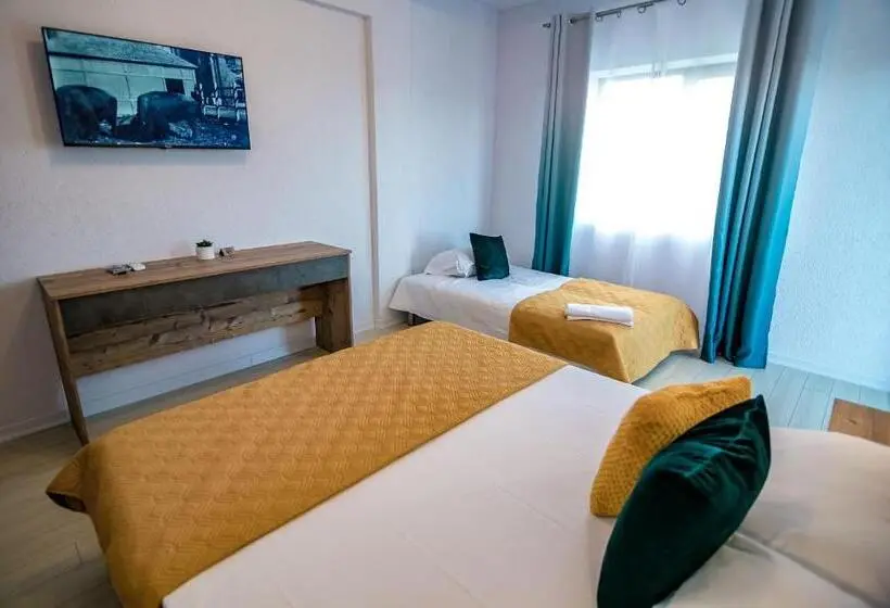 Habitació Triple Estàndard amb Balcó, Casa Adiman