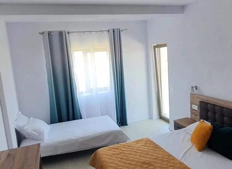 Habitació Triple Estàndard amb Balcó, Casa Adiman