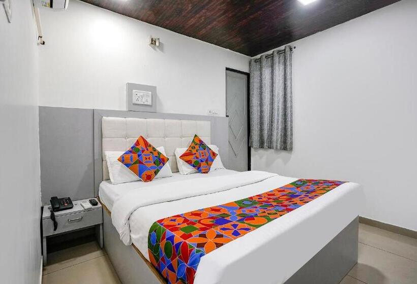 Quarto Deluxe, Fabexpress Park Residency   Nr Mumbai International Airport