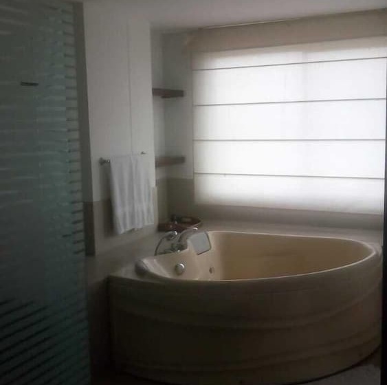 デラックスルーム, Aw Hotel Chipichape Urban