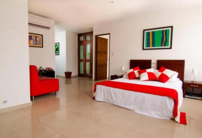 デラックストリプルルーム, Aw Hotel Chipichape Urban