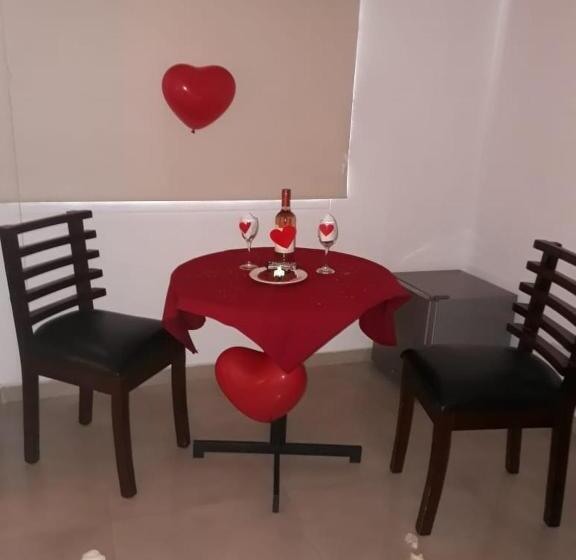 キングサイズベッドのスイートルーム, Aw Hotel Chipichape Urban