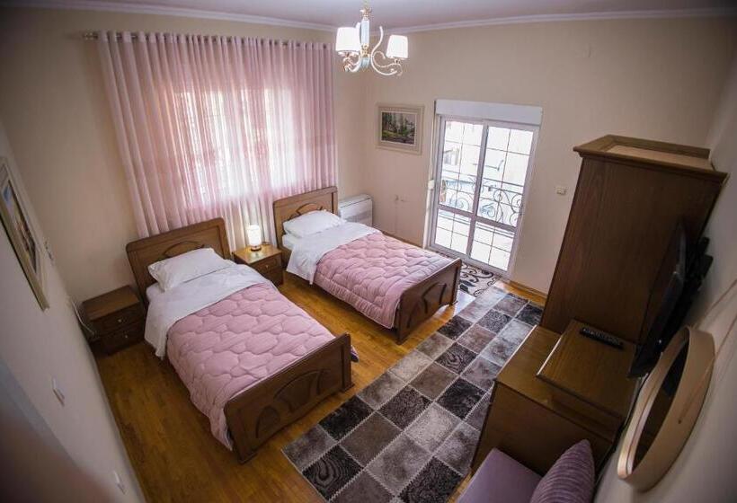 Standard Room with Balcony, Vila Visi