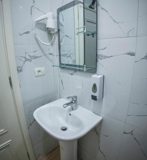 Comfort Triple Room, Vila Visi