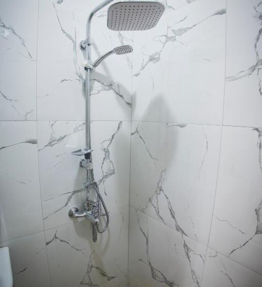 Comfort Triple Room, Vila Visi
